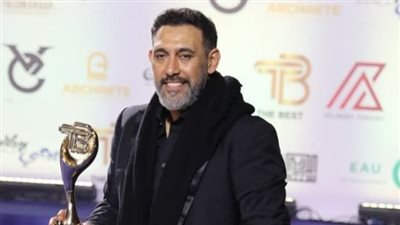 عمرو مصطفى يوجه رسالة للهضبة عمرو دياب بعد تكريمه في حفل The Best