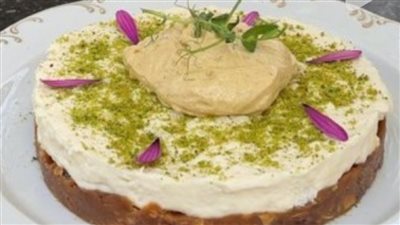 قشد ملكي بالقشطة والتمر .. وصفة لذيذة وسهلة التحضير 	