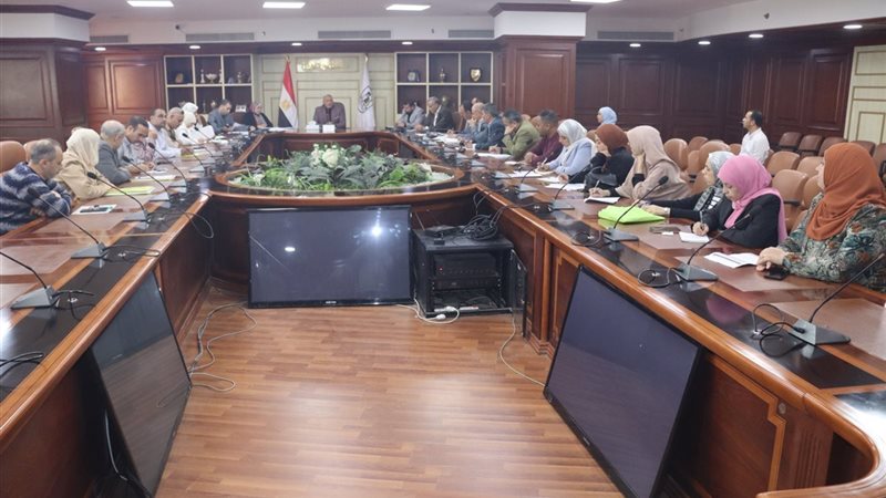 اللواء حازم عزت سكرتير