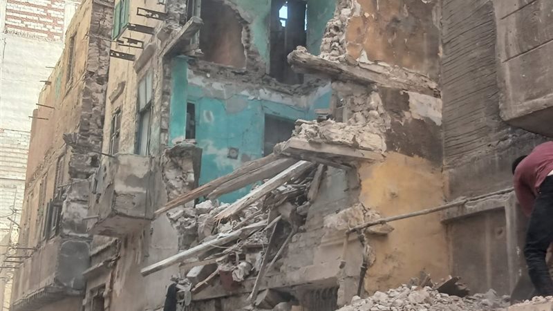 العقار المنهار 