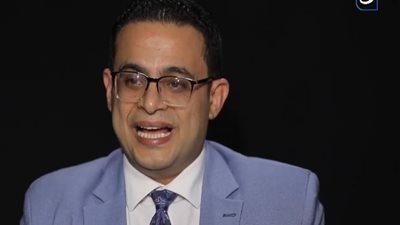 محمد هاني: الإهمال العاطفي يهدم البيوت والاحترام المتبادل سر استمرار الزواج