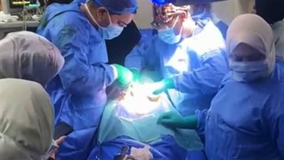 مستشفى أسيوط الجامعي ينقذ حياة حامل مصابة بورم في الغدة النخامية
