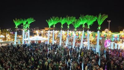 محافظ جنوب سيناء يطلق مهرجان الإضاءة بسوهو سكوير احتفالاً بقدوم عام 2026