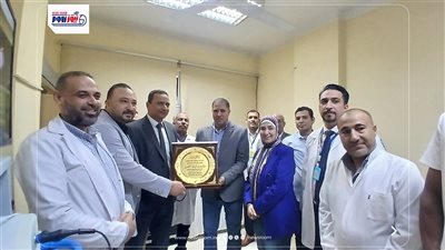 السكرتير العام للفيوم يتفقد تشغيل أجهزة الليزر بقسم المسالك بمستشفى طامية