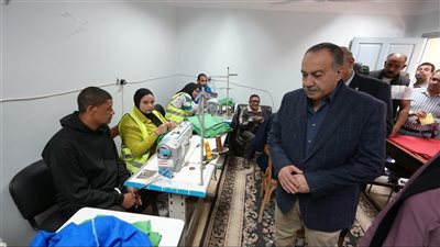 محافظ أسيوط يفتتح معرض مشغولات دار الرعاية الاجتماعية للرجال  