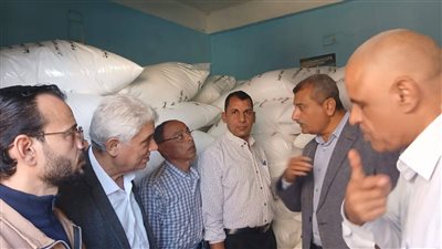 محافظ أسيوط يشدد على متابعة صرف وتوزيع الأسمدة الزراعية بالقرى 