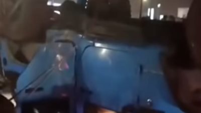 سيارة تتسبب في إتلاف سور كورنيش الشاطبى الخرساني بالإسكندرية