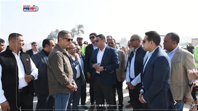 وزير الإسكان ومحافظ الفيوم يتفقدان مجمع محطات مياه الشرب بالعزب الجديدة