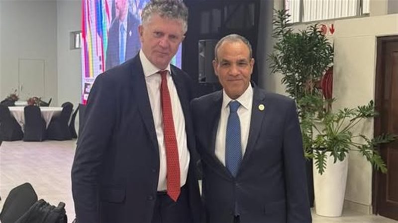 عبد العاطي وباول