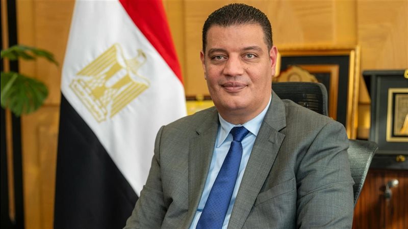 أيمن عبد الموجود