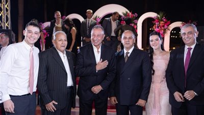 في مقدمتهم بيبو والمجري.. مرجان يحتفل بخطوبة ابنته وسط حضور رفيع المستوى