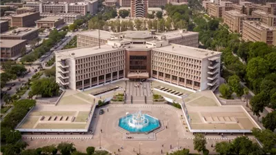 مستشفيات جامعة أسيوط تنظم ندوة علمية حول استخدامات المضادات الحيوية 