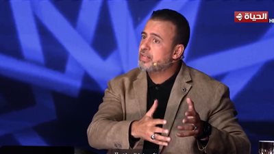 مصطفى حسني يعلّق على تلاوة متسابق «دولة التلاوة»: الزمن بينسّينا الدعاء