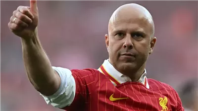 بعد الهزيمة المذلة .. أرني سلوت: أتحمل مسؤولية خسارة ليفربول