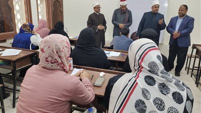 مدير أوقاف مطروح يتابع انتظام الدراسة بالمركز الثقافي الإسلامي