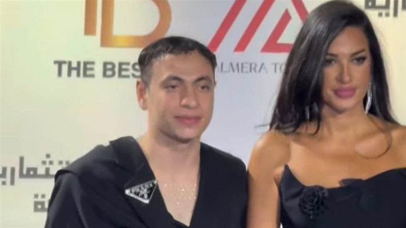 إلهام وجدي وصديقها