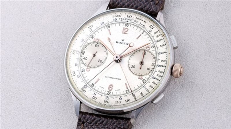 الساعة المباعة 