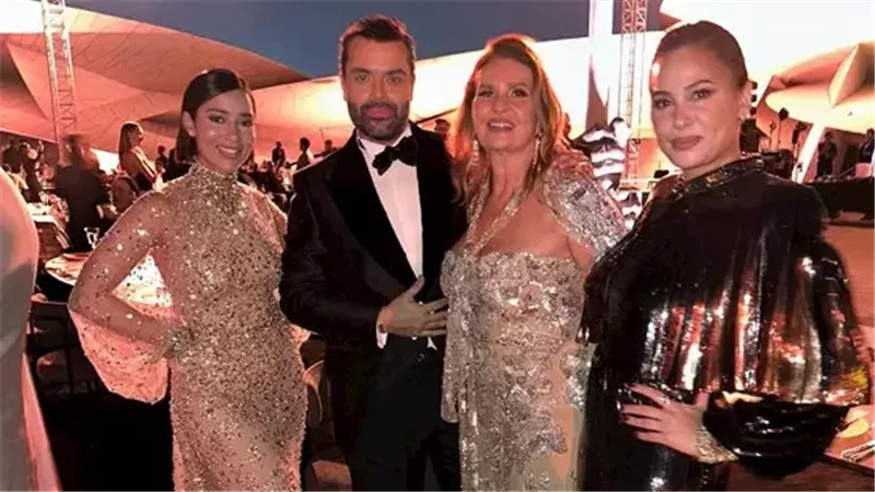 النجمات في فاشون