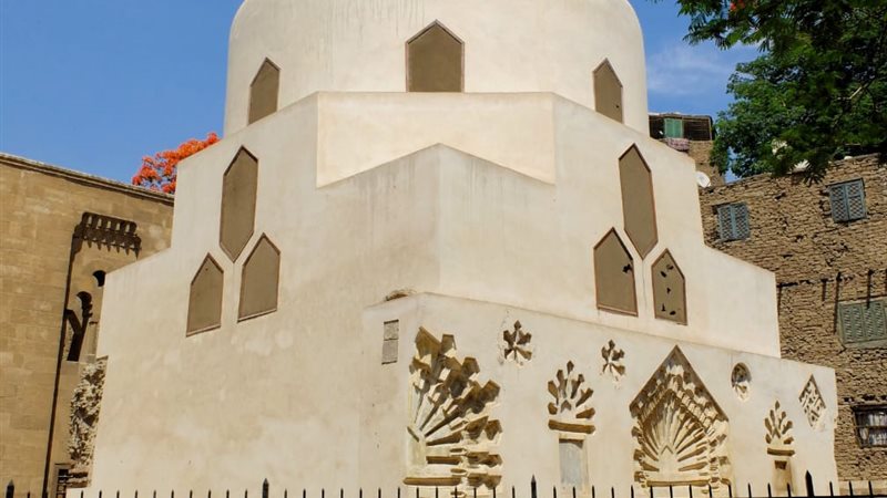 مدفن شجرة الدر بشارع