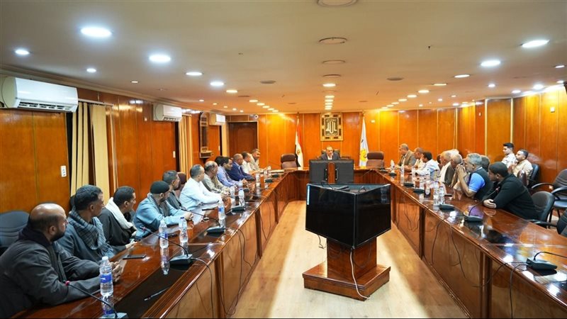 محافظ أسيوط 