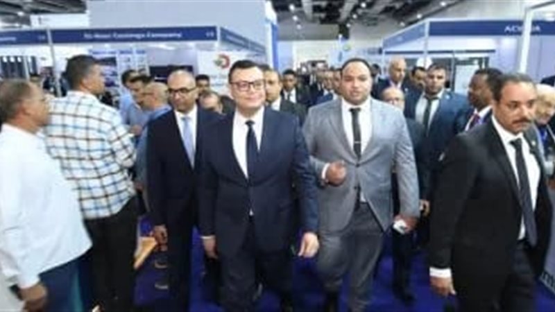 وزير الإسكان 