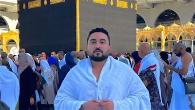 أداء صلاة الجنازة على جثامين المهندس المصرى وزوجته ونجله الرضيع بالحرم