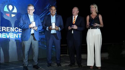 سامح الشاذلي يفوز بوسام الفارس من الاتحاد الدولي للغوص والإنقاذ