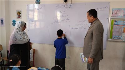 مدير تعليم دمياط يتابع مدارس الزرقا ويراجع انتظام الدراسة وتجهيزات اللجان الآن