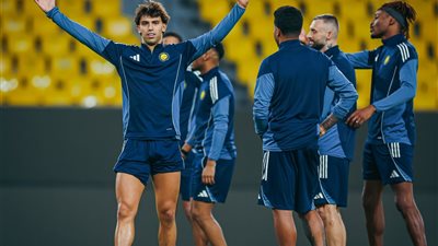 دوري روشن: النصر يسعى لاستمرار الصدارة ضد الخليج | تشكيل الفريقين