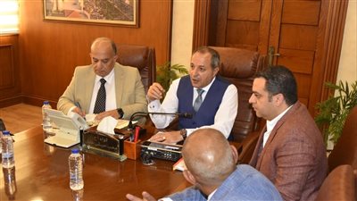 محافظ بورسعيد يعلن انطلاق جمع المخلفات المنزلية كخطوة أولى للتطوير