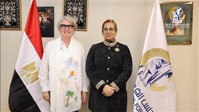 المستشارة أمل عمار تستقبل سفيرة فنلندا بالقاهرة لبحث سبل تعزيز التعاون المشترك