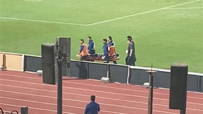 نُقل للمستشفى.. إصابة مفاجئة لـ دونجا تقلق الزمالك أمام زيسكو في الكونفدرالية