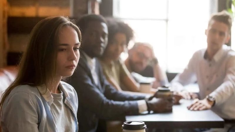 أشخاص احذر التعامل