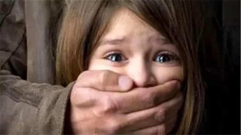 الاعتداء على طفلة