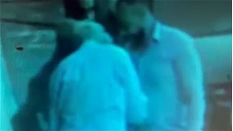 صفع مسن بالزيتون