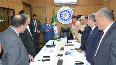 محافظ الدقهلية يتابع سير العمل باللجان الانتخابية عبر الشبكة الوطنية للطوارئ