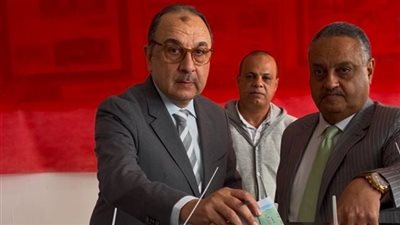  محمد الشيمي رئيس قطاع الأعمال يدلي بصوته الانتخابي بمدرسة سيزا نبراوي 