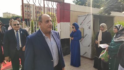 رئيس حزب حماة وطن يدلي بصوته في انتخابات النواب 2025 بمدرسة سيزا النبراوي