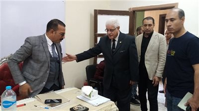 رئيس مدينة شبرا الخيمة يتابع سير العملية الانتخابية بعدد من اللجان