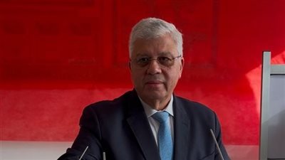 أيمن عاشور وزير التعليم العالي يدلي بصوته الانتخابي بمدرسة سيزا نبراوي