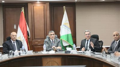 استقبال ٦٤ طلبًا من المواطنين بالعجوزة عقب الإعلان عن منظومة استبدال التوك توك