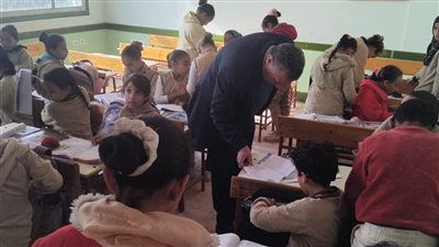 مدير تعليم البحيرة يتفقد عددا من مدارس حوش عيسى وأبو المطامير