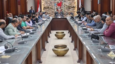 محافظ سوهاج يترأس الاجتماع التنسيقي لمواجهة الأزمات والكوارث بالمحافظة 