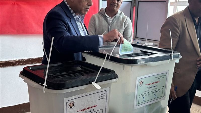 الفريق محمد عباس