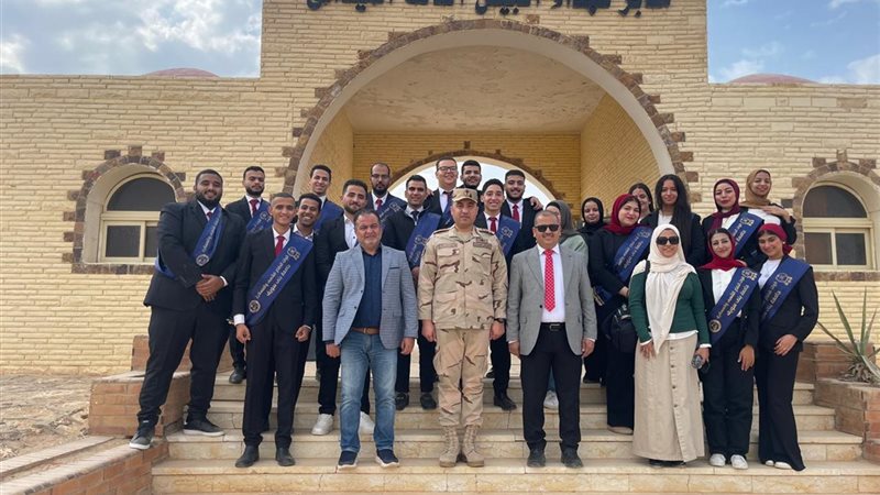 من زيارة وفد طلاب