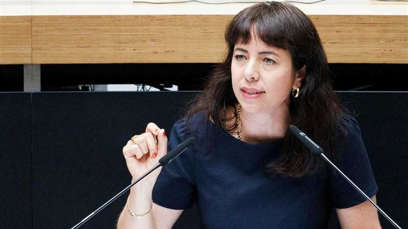 إليف إيرالب