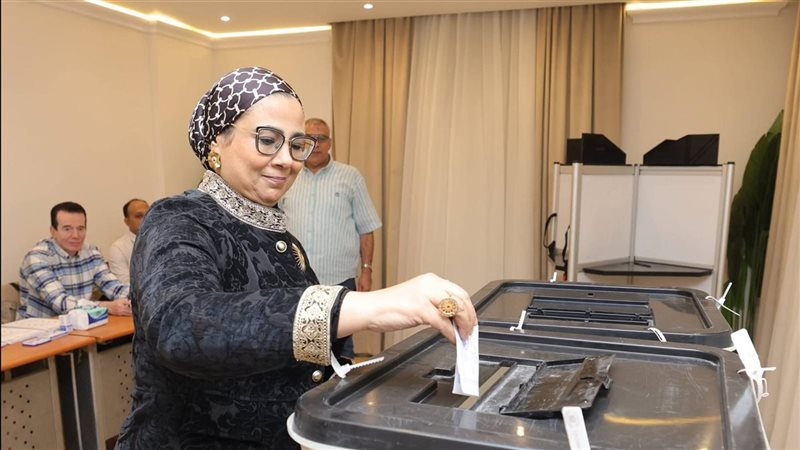 المستشارة أمل عمار