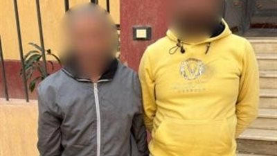 القبض على شخصين أثناء توزيعهما كروت انتخابية بمحيط إحدى اللجان بالقاهرة 