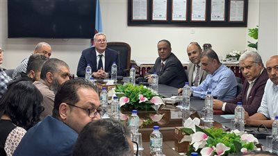 وزير البترول يجري زيارة مفاجئة لمقر شركة بتروجلف مصر