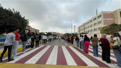 مشاركة واسعة من الوزراء وكبار المسؤولين بانتخابات النواب